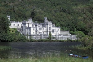 Kilemore Abbey (Kylemore Lough)