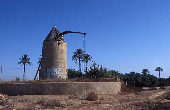 the surrounding nature of Aguilas